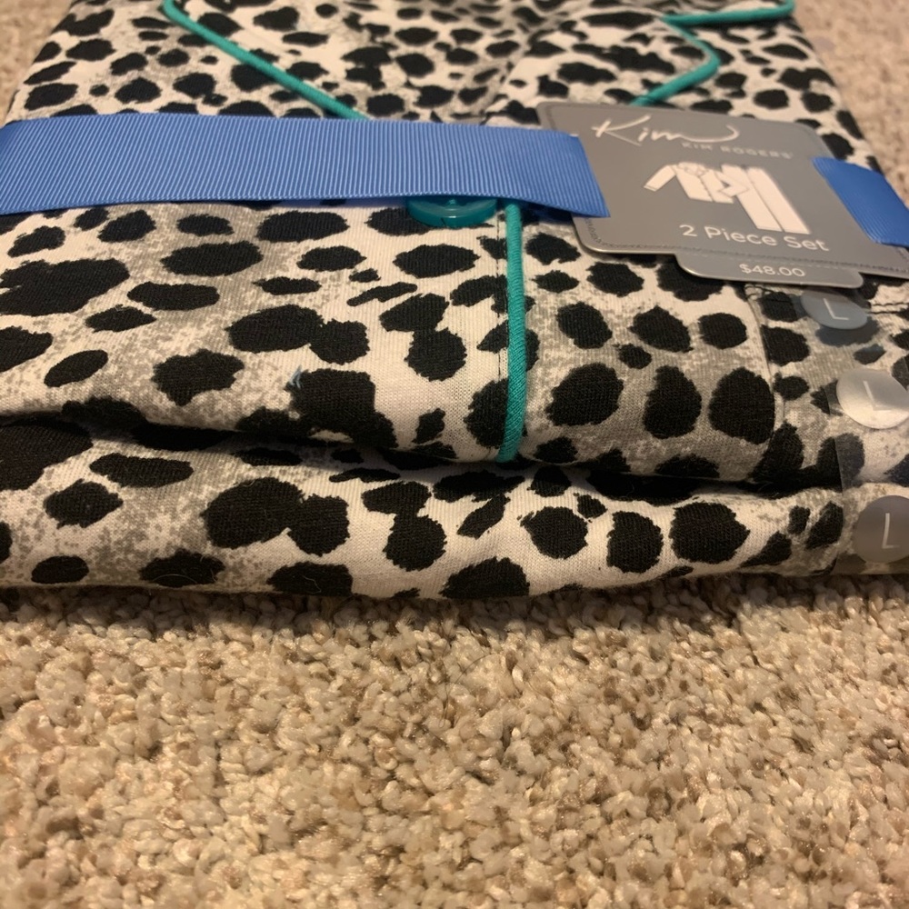 PJ Set - Picture 2 of 4
